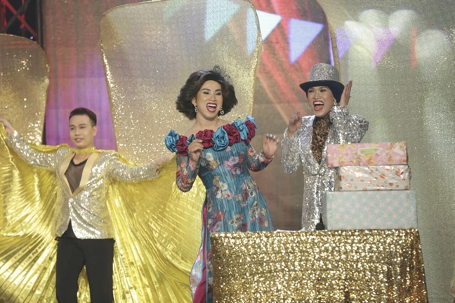 &lsquo;Lo to show&rsquo;: Khi lo to tro minh