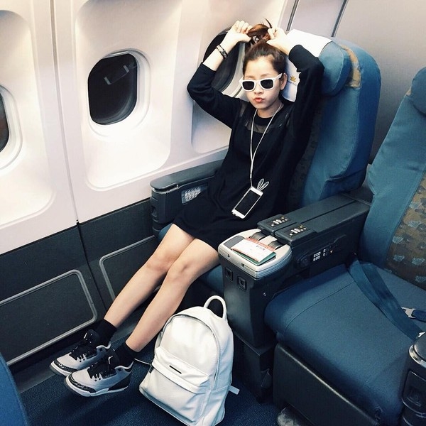 Chi Pu bien san bay thanh &lsquo;san dien thoi trang&rsquo; nho style cuc chat