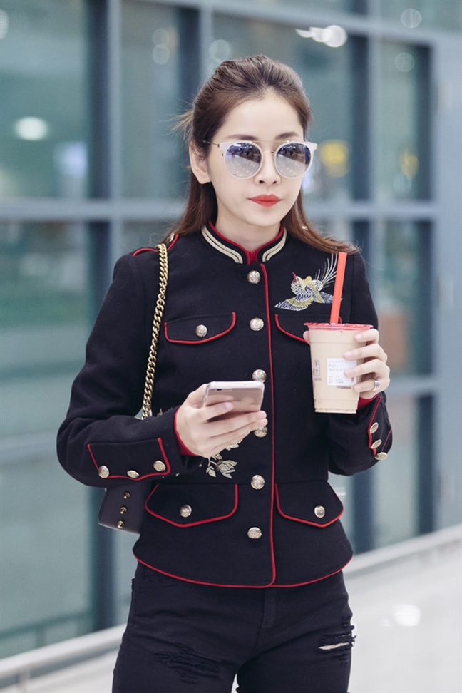 Chi Pu bien san bay thanh &lsquo;san dien thoi trang&rsquo; nho style cuc chat