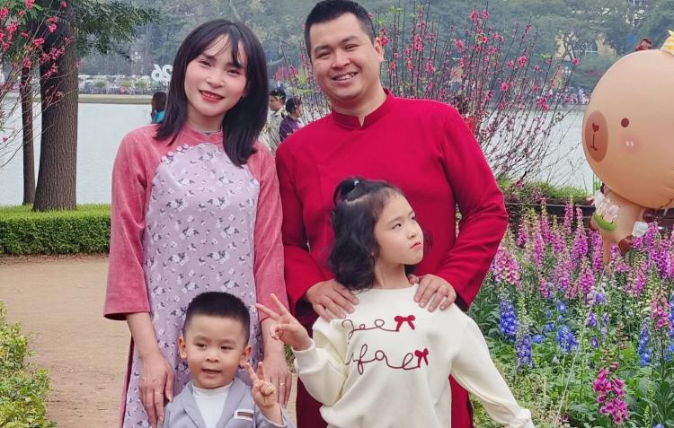 Câu chuyện tình yêu: Vợ khoe 'Tu 9 kiếp mới lấy được anh'