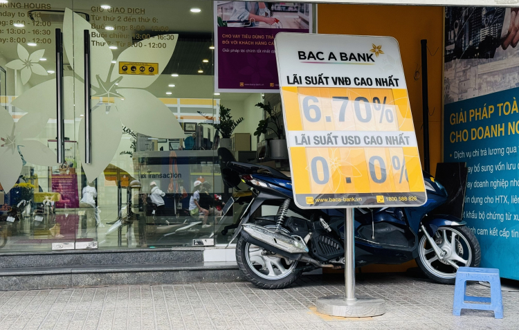 Lượng tiền gửi của người dân vào ngân hàng lập kỷ lục
