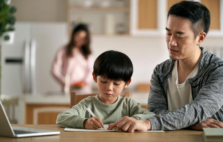 Người đến sau trong cuộc đời 2 mẹ con