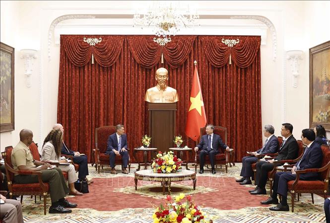Ch&uacute; th&iacute;ch ảnh