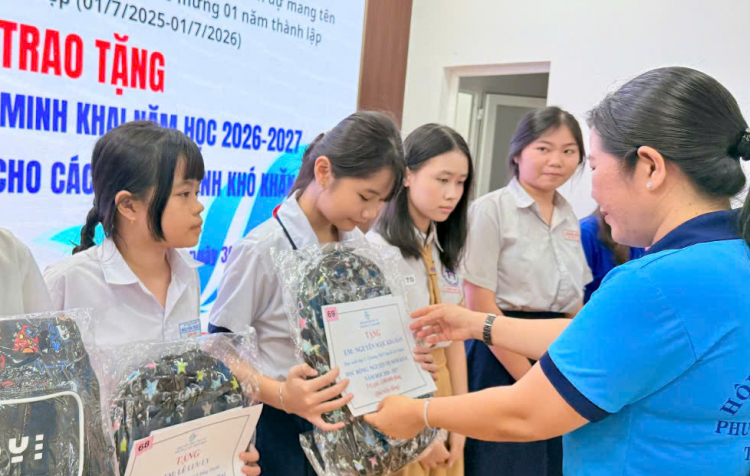 Món quà tiếp sức học sinh, sinh viên có hoàn cảnh khó khăn