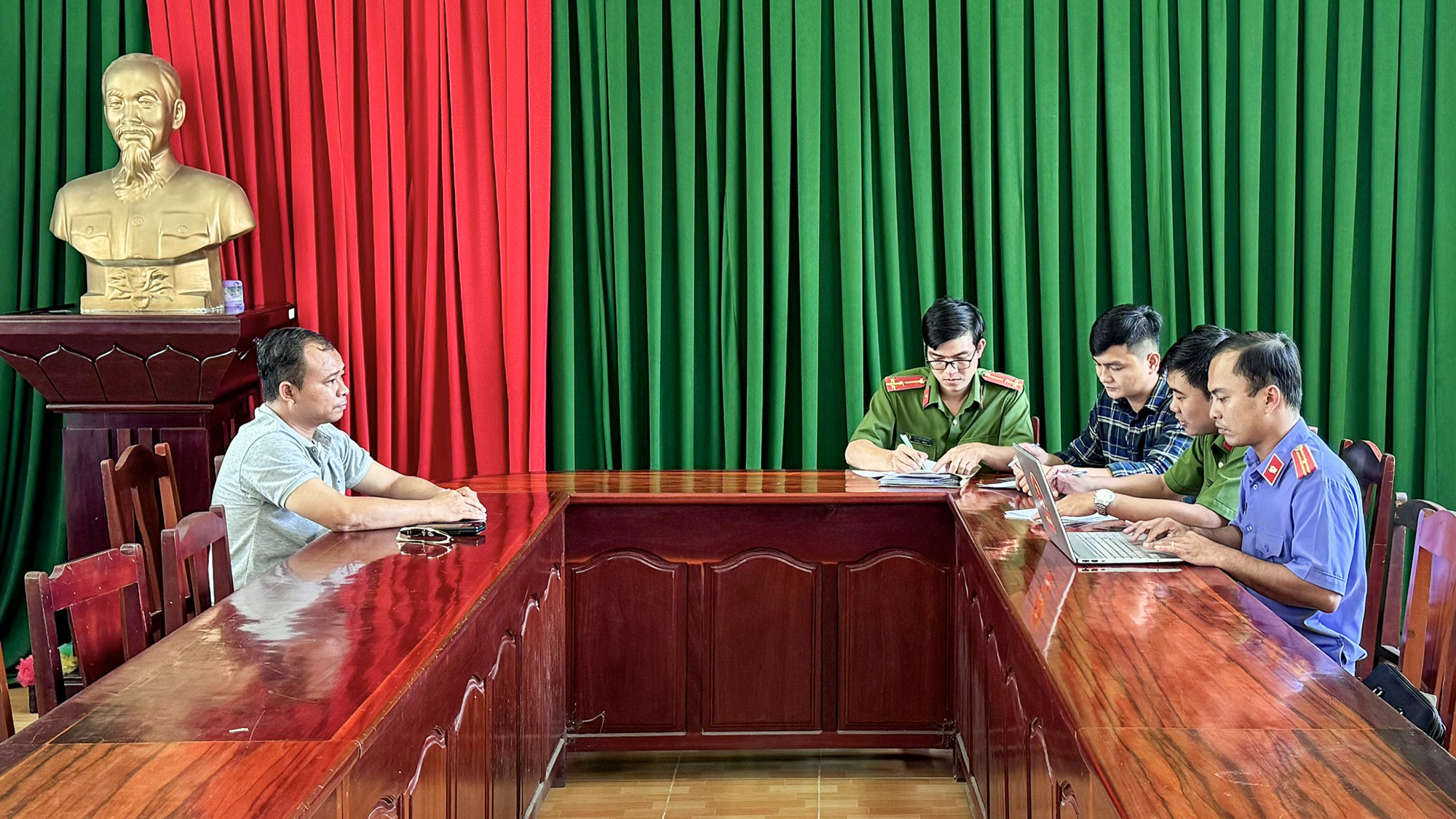 Phú Quốc: 1 công chức địa chính xã Cửa Dương đầu thú nhận hối lộ