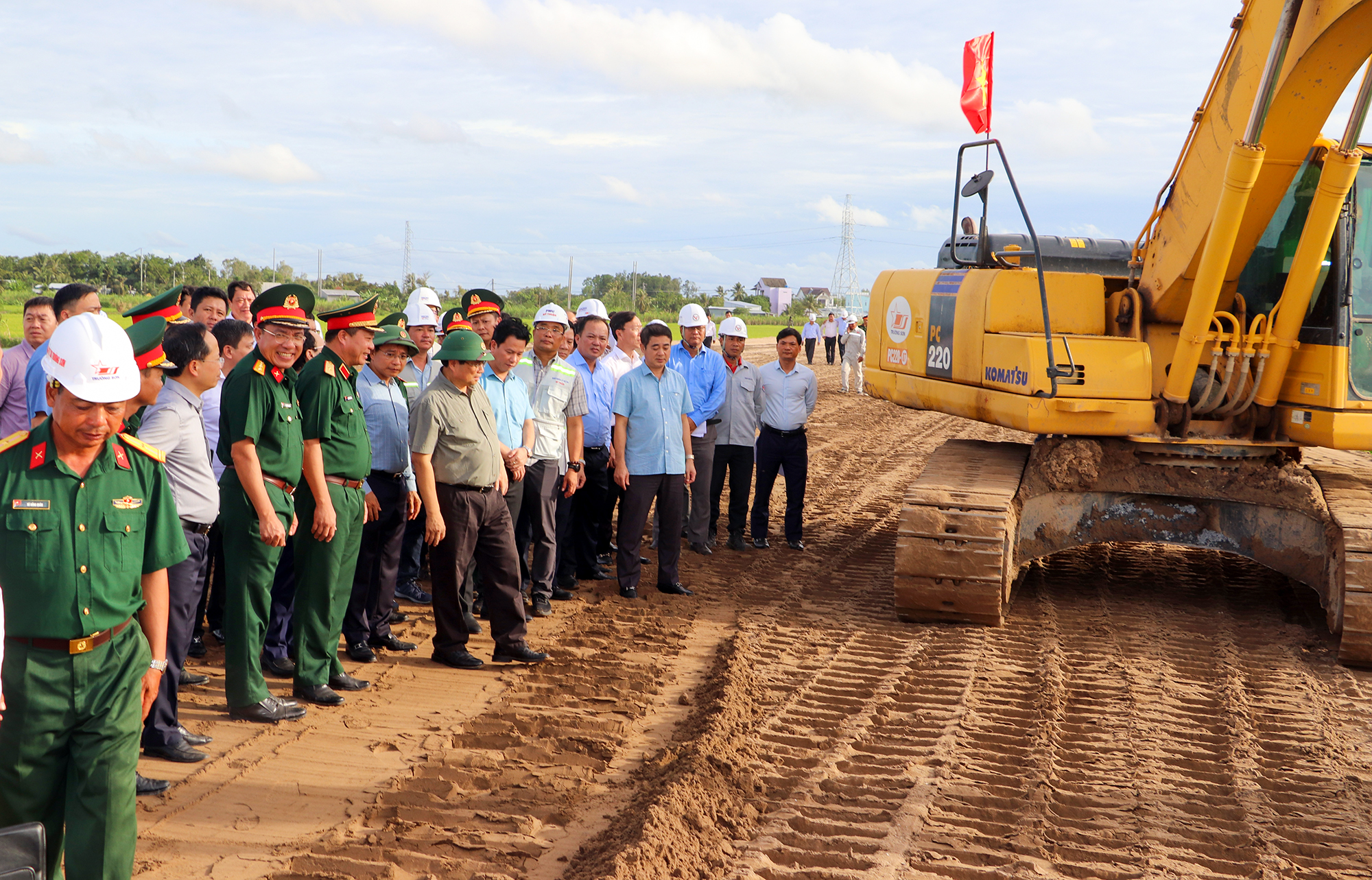 Thủ tướng Phạm Minh Chính kiểm tra tiên dộ thi công cao tốc Bắc Nam