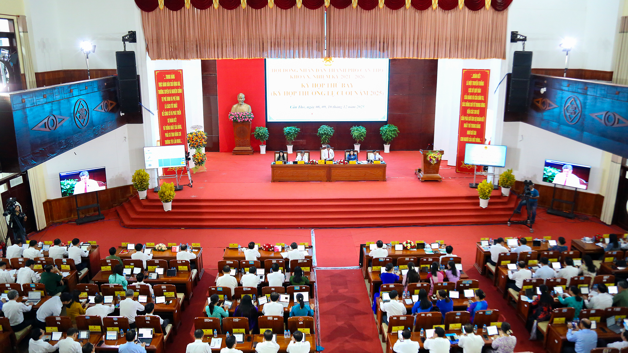 dai-bieu-hdnd-tp-can-tho-1.jpg