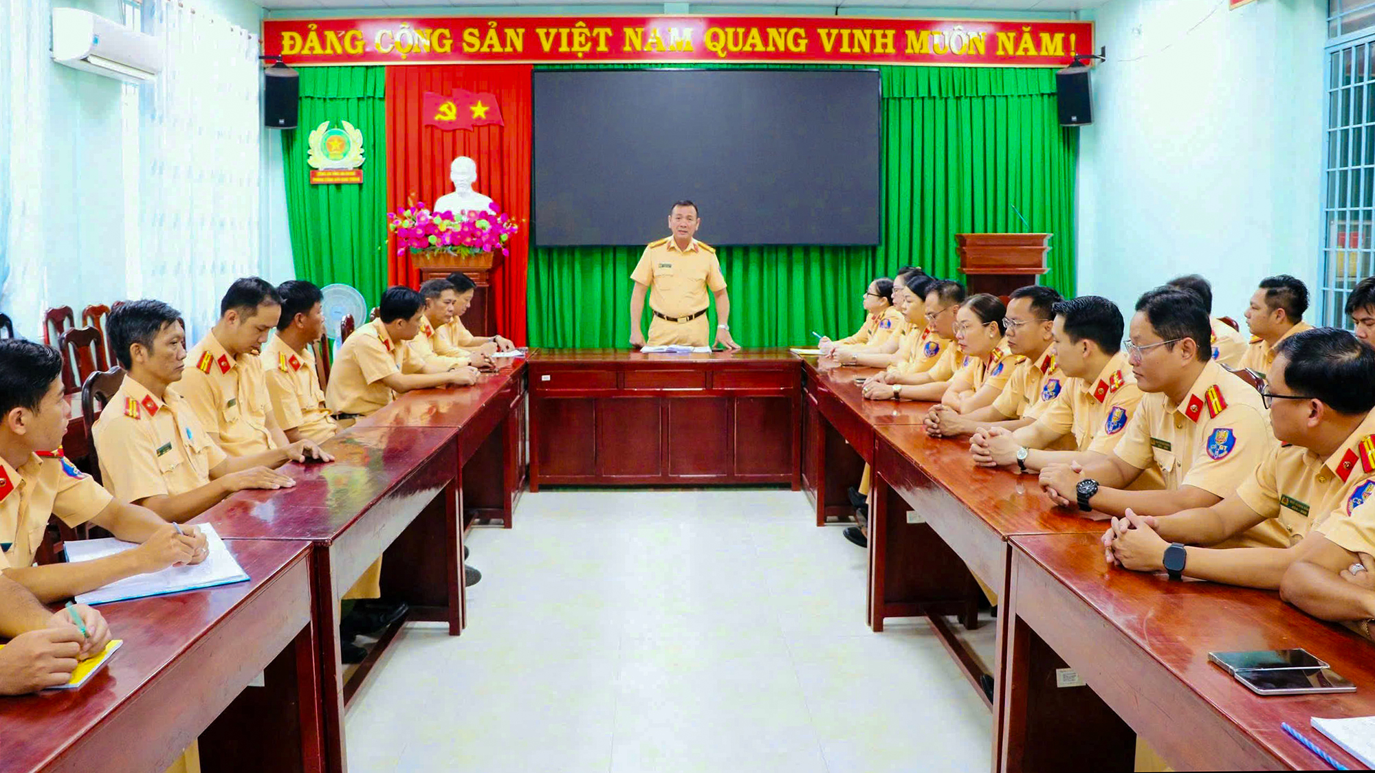 csgt-an-giang-nong-do-con-9.jpg