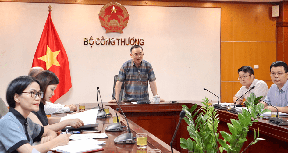 sàn giao dịch xăng dầu,.png