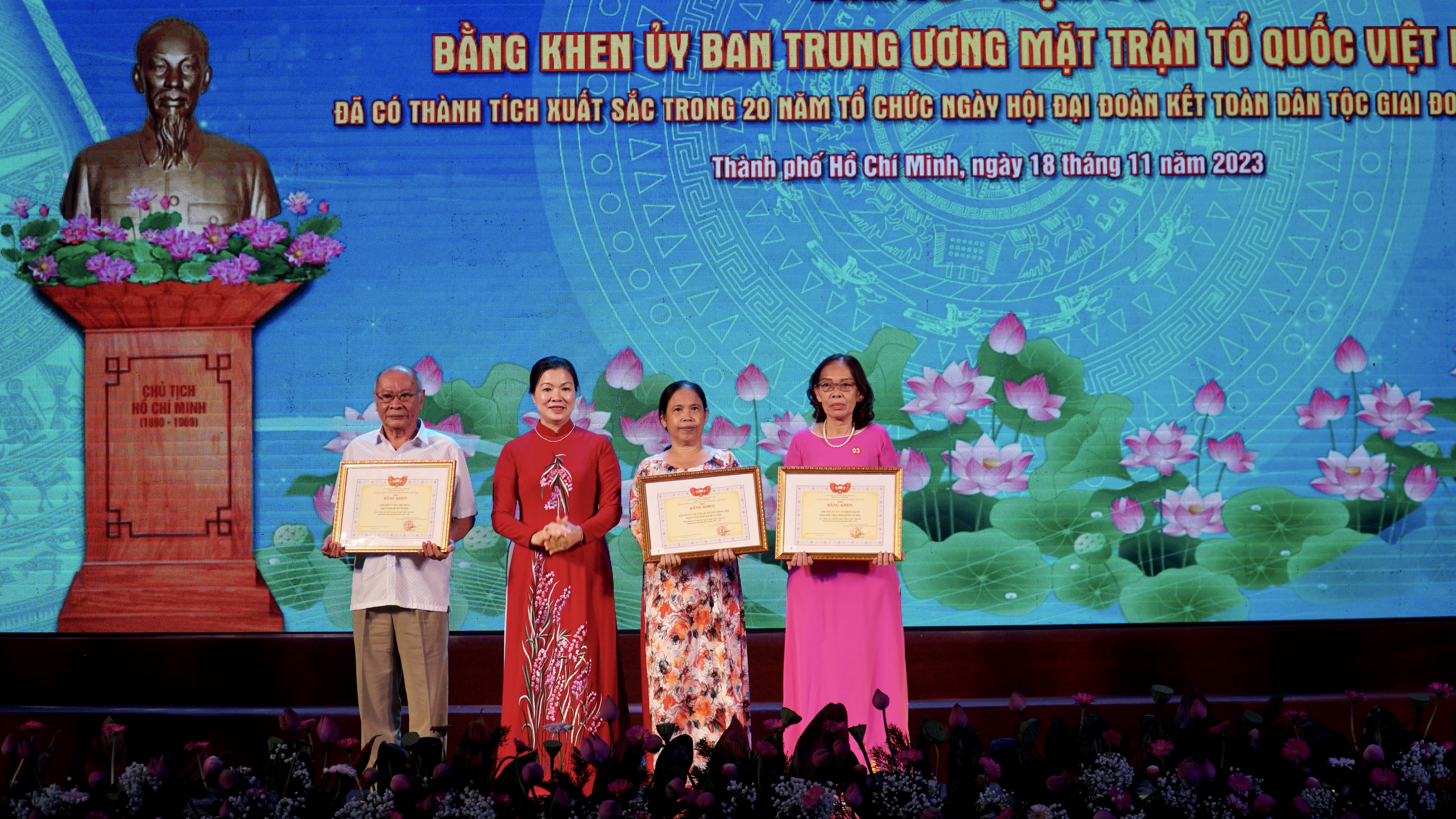 cán bộ Mặt trận