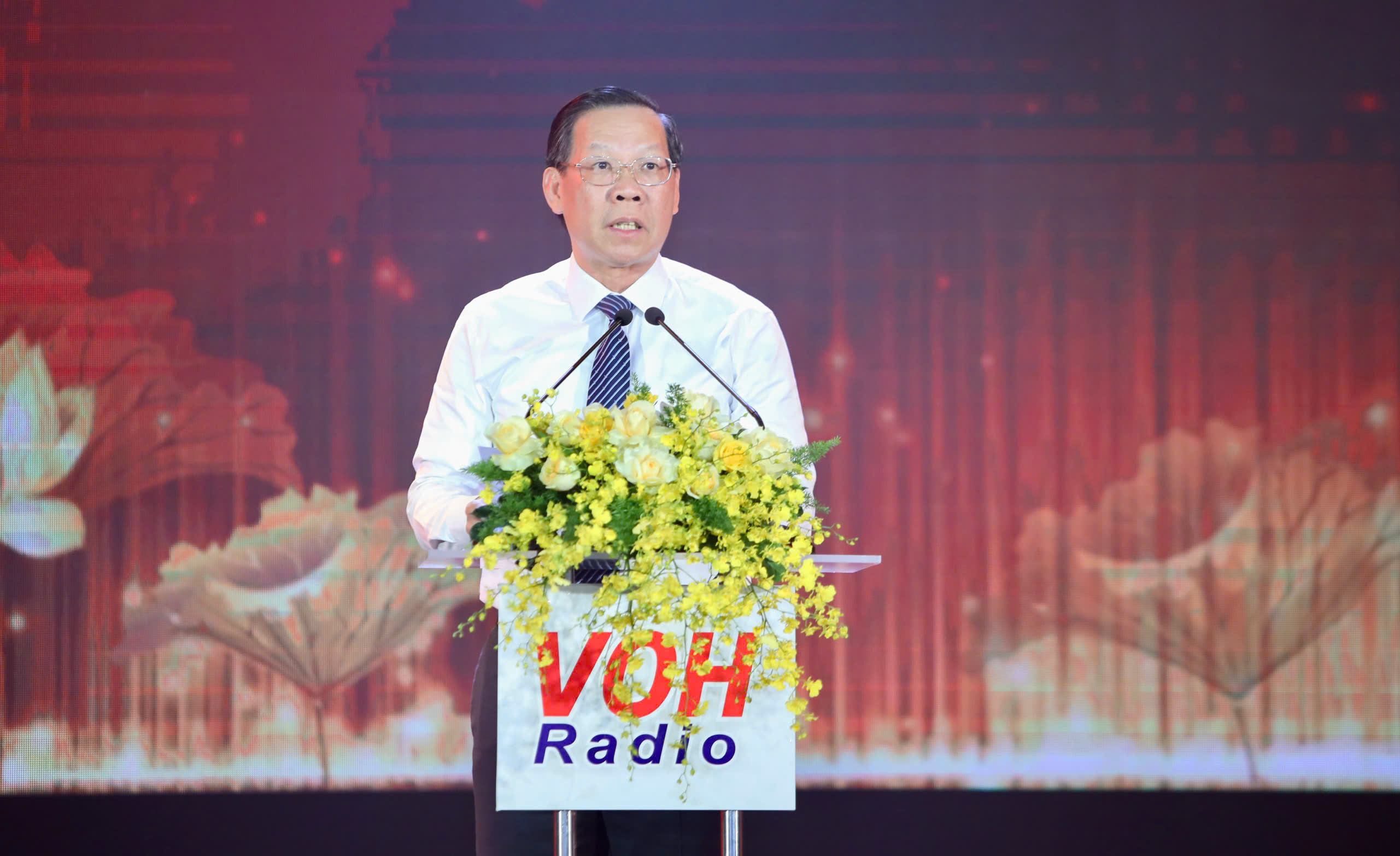 phong-cach-ho-chi-minh-9.jpg