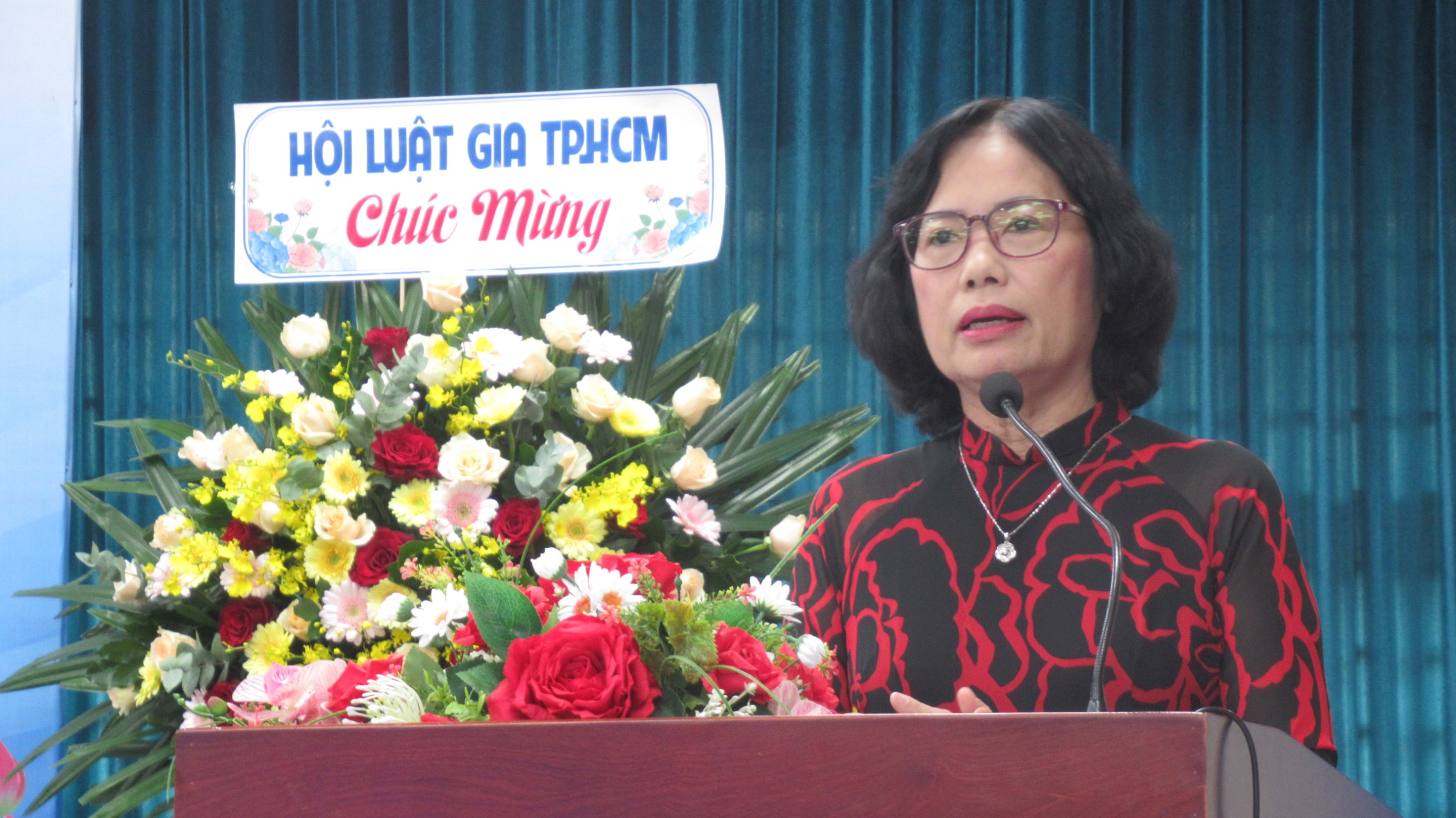 hoi-luat-gia-quan-10-huong.jpg