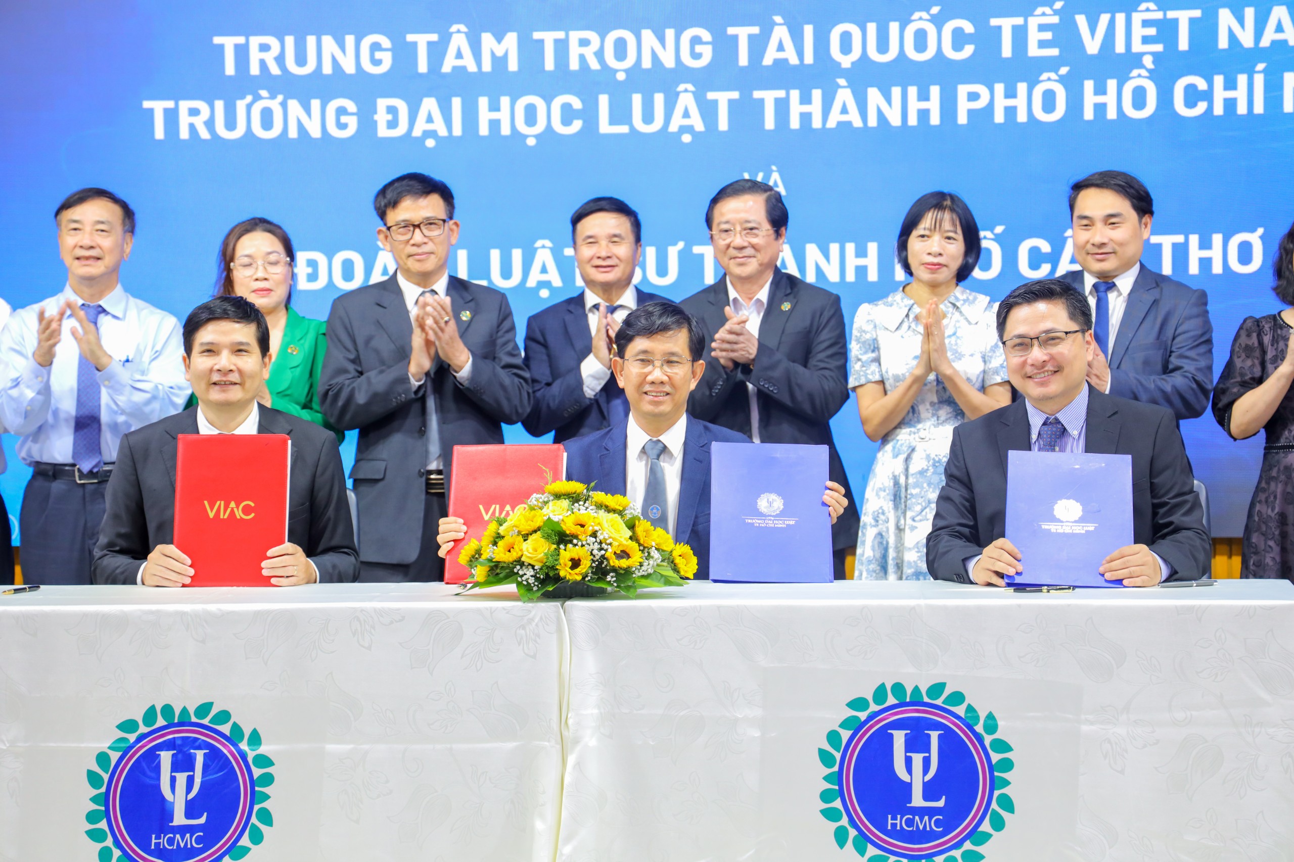 Truong-ĐH-Luat-TP.HCM-3-don-vi.jpg