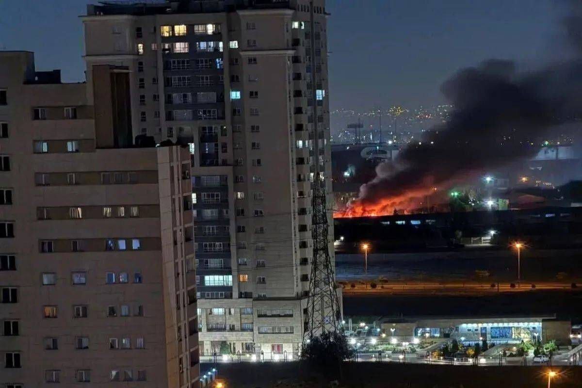 Một vụ nổ tại Tehran. Giữa tiếng bom, giới trẻ Iran tìm đến nơi trú ẩn còn sót lại trên Internet.jpg
