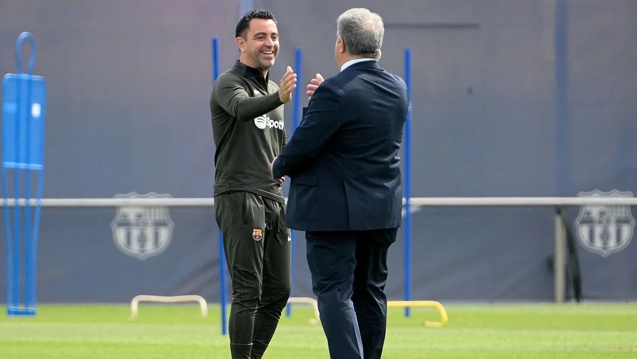 HLV Xavi Hernandez ngậm ngùi