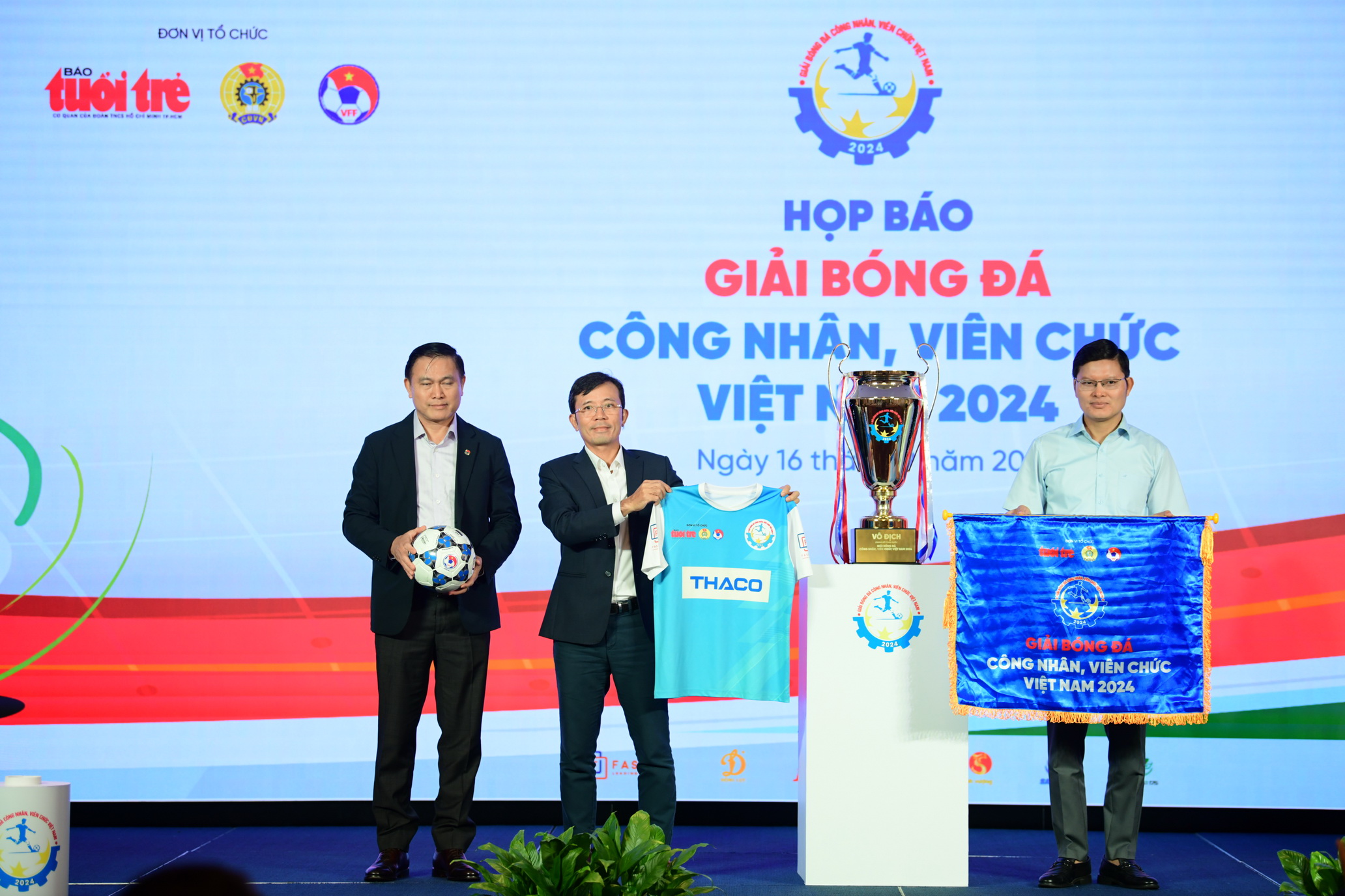 Giải bóng đá công nhân