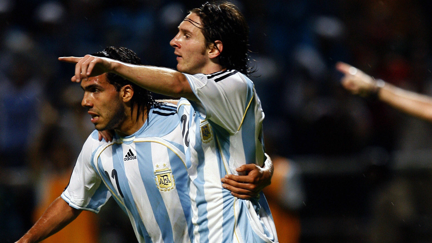 trong-tai-fifa-tiet-lo-cuc-soc-ve-sieu-sao-messi (1).jpg