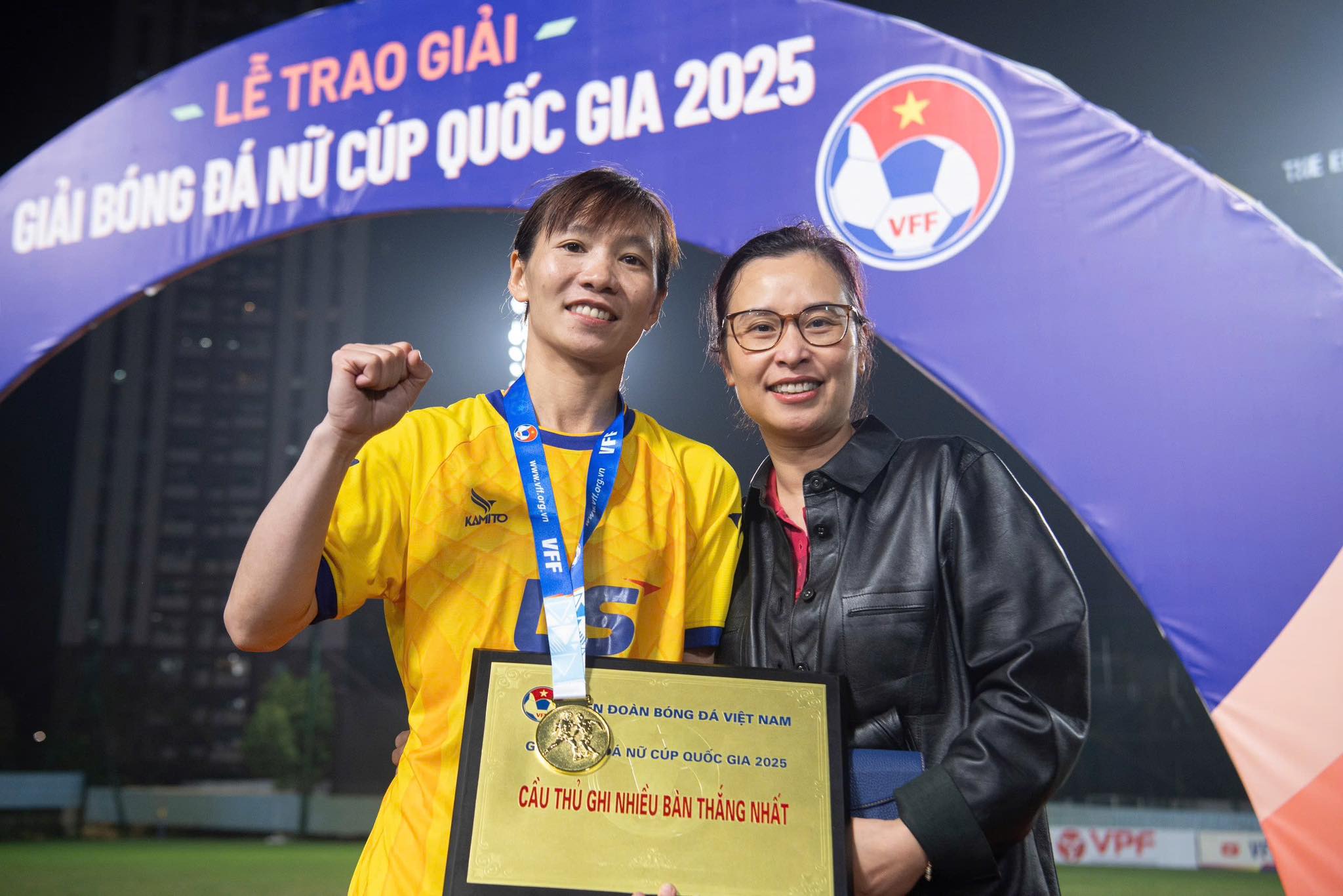 qua-bong-vang-viet-nam-noi-dieu-bat-ngo-ve-chuc-vo-dich (5).jpg