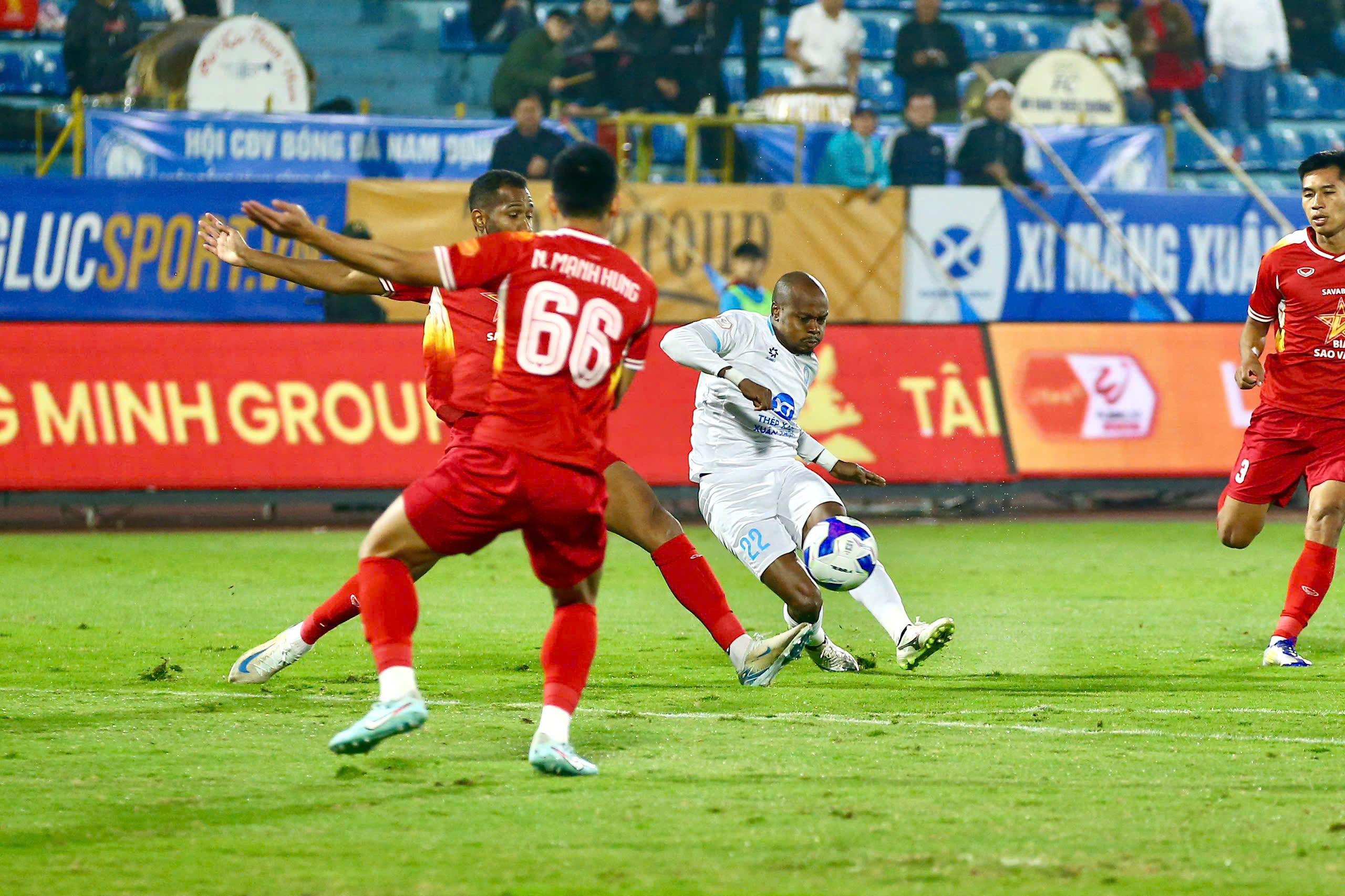 v-league-sau-tet-thanh-hoa-tu-chien-doi-dan-dau-viettel-quyet-rua-han (1).jpg