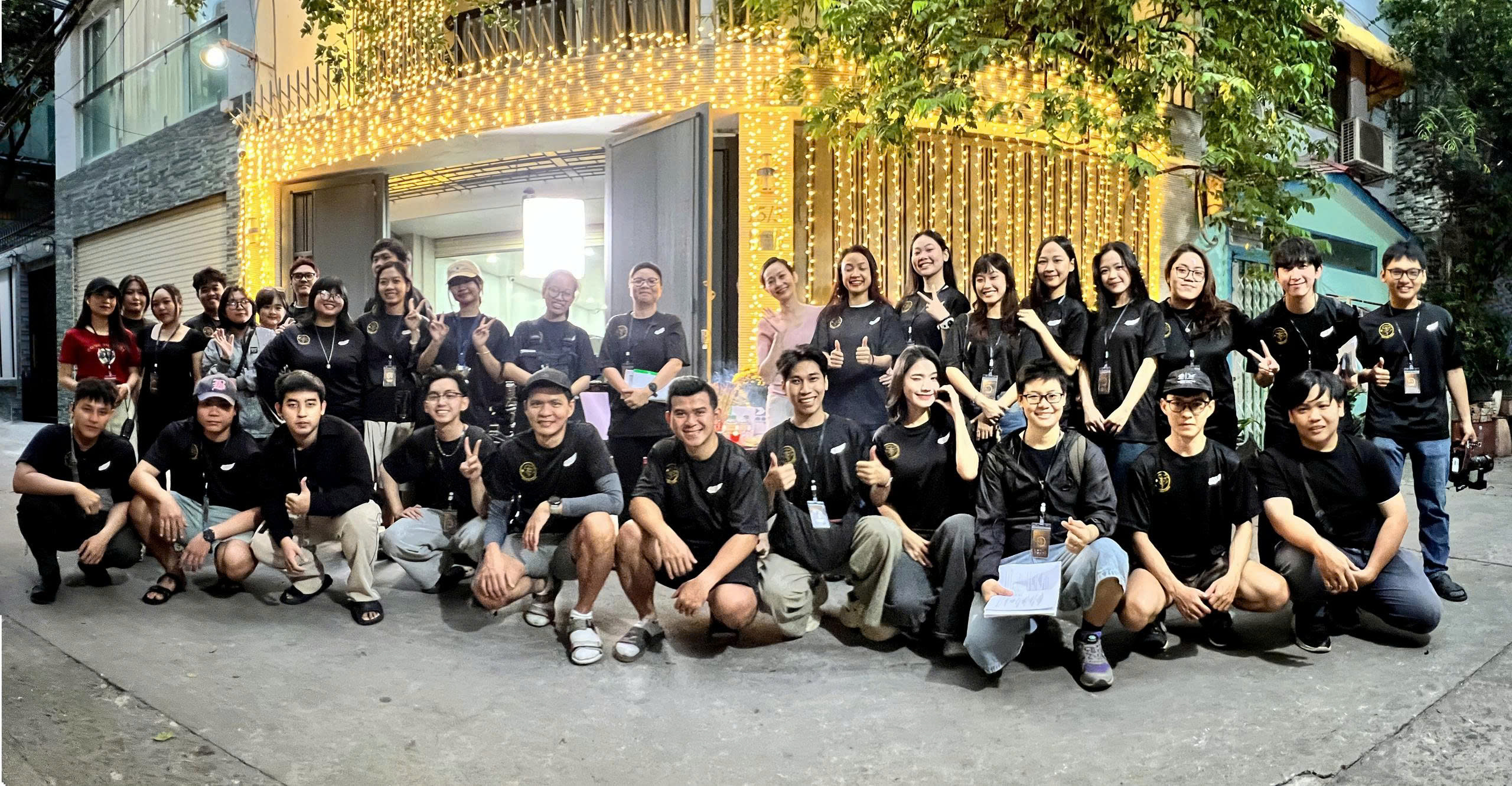 doc-la-nu-phong-vien-tran-tran-lam-phim-ve-goc-khuat-cua-nha-vo-dich (10).jpg
