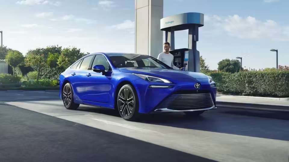 Toyota đẩy mạnh sản phẩm chạy bằng nhiên liệu hydro.jpg