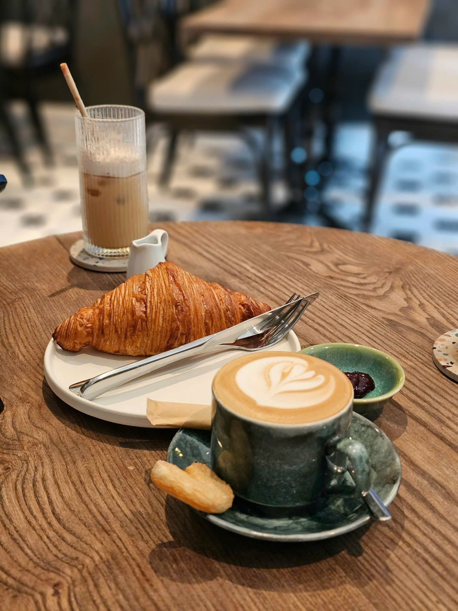 Uống cà phê và trà cũng như nước: Bí quyết tăng cường tuổi thọ.jpg