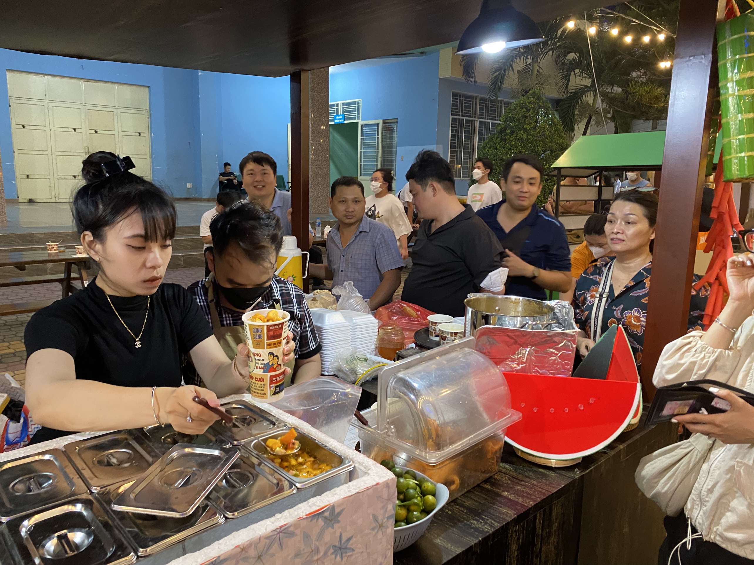 pho-am-thuc-phan-xich-long5.jpg