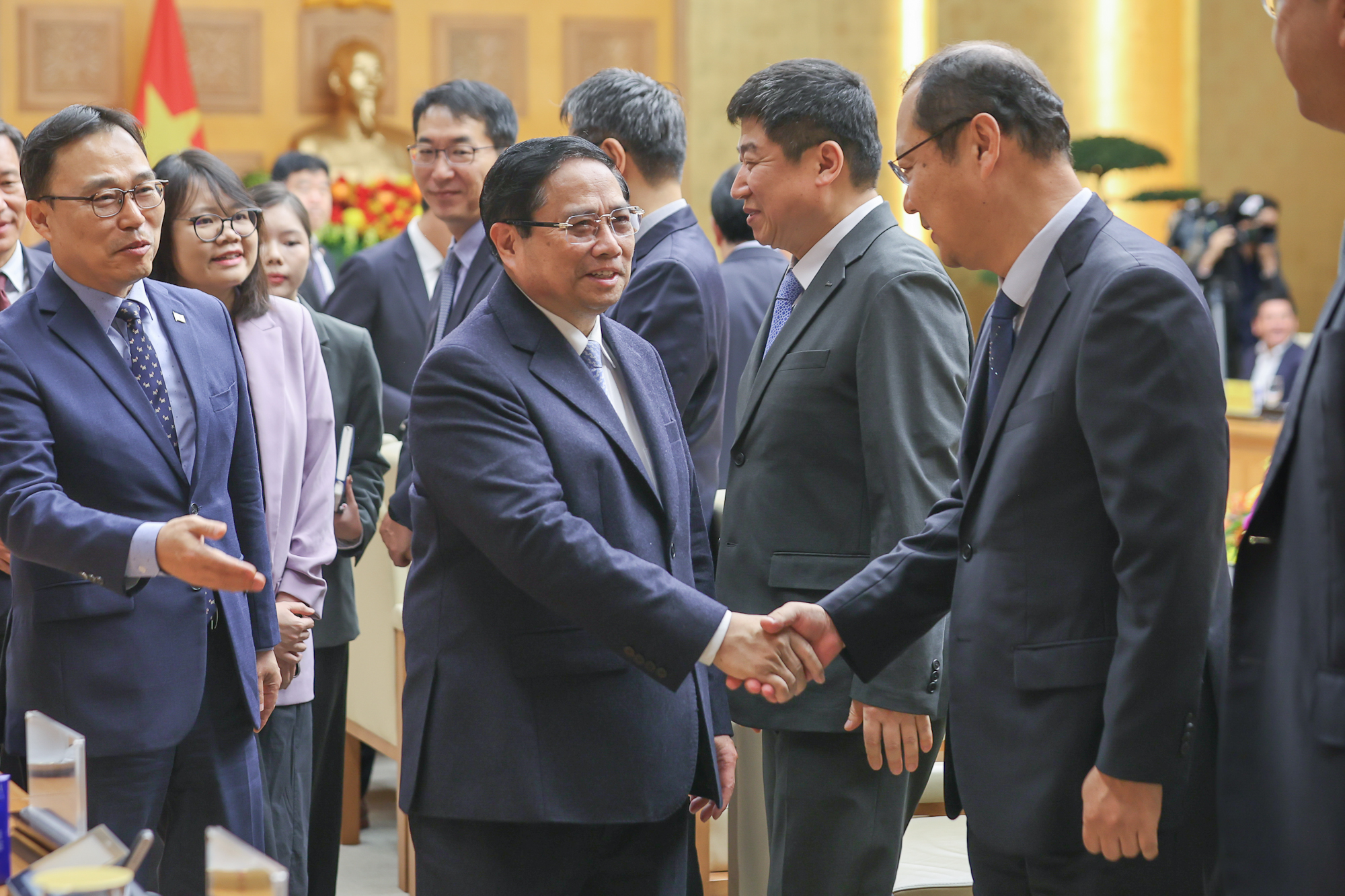 coi Việt Nam là cứ điểm phát triển, mắt xích quan trọng trong chuỗi cung ứng; góp phần chuyển giao công nghệ tiên tiến