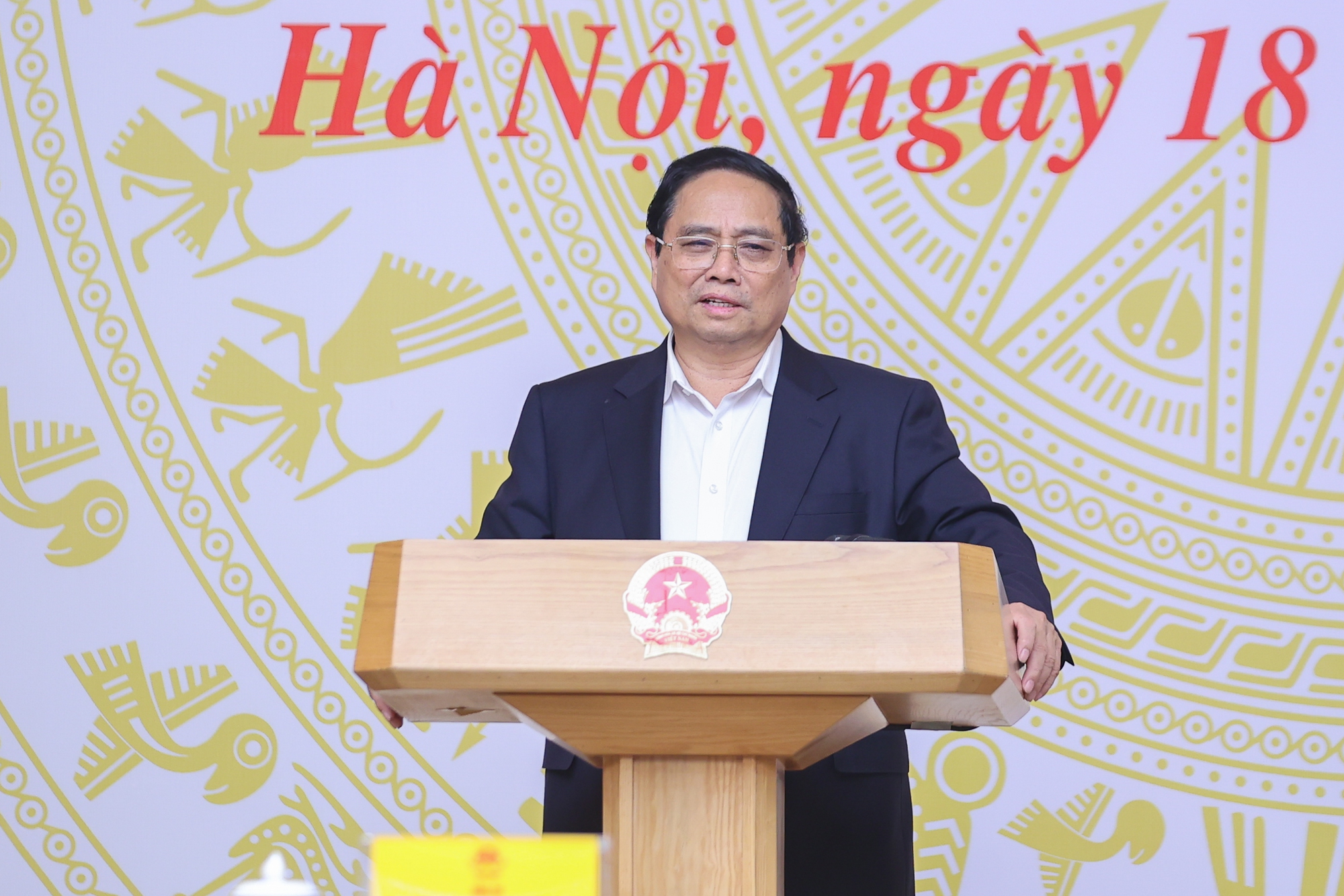 Tại Hội nghị toàn quốc chuẩn bị Kỳ thi tốt nghiệp THPT năm 2025, Thủ tướng nhấn mạnh yêu cầu là không để việc sắp xếp địa giới hành chính và thực hiện chính quyền địa phương 2 cấp ảnh hưởng tới kỳ thi. Ảnh: VGP