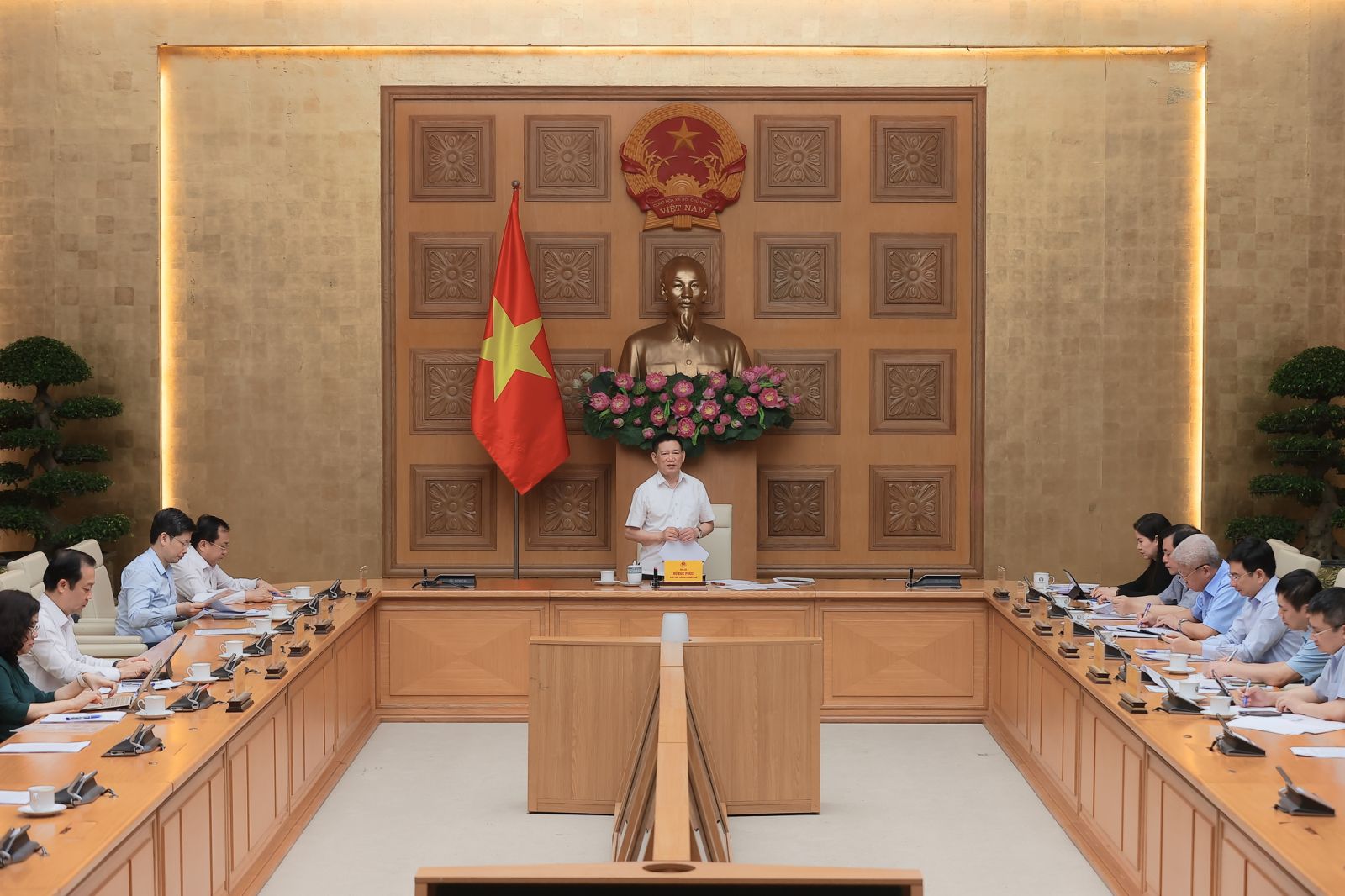 Phó Thủ tướng Hồ Đức Phớc chủ trì cuộc họp Ban Chỉ đạo điều hành giá, sáng 5-8. Ảnh: VGP
