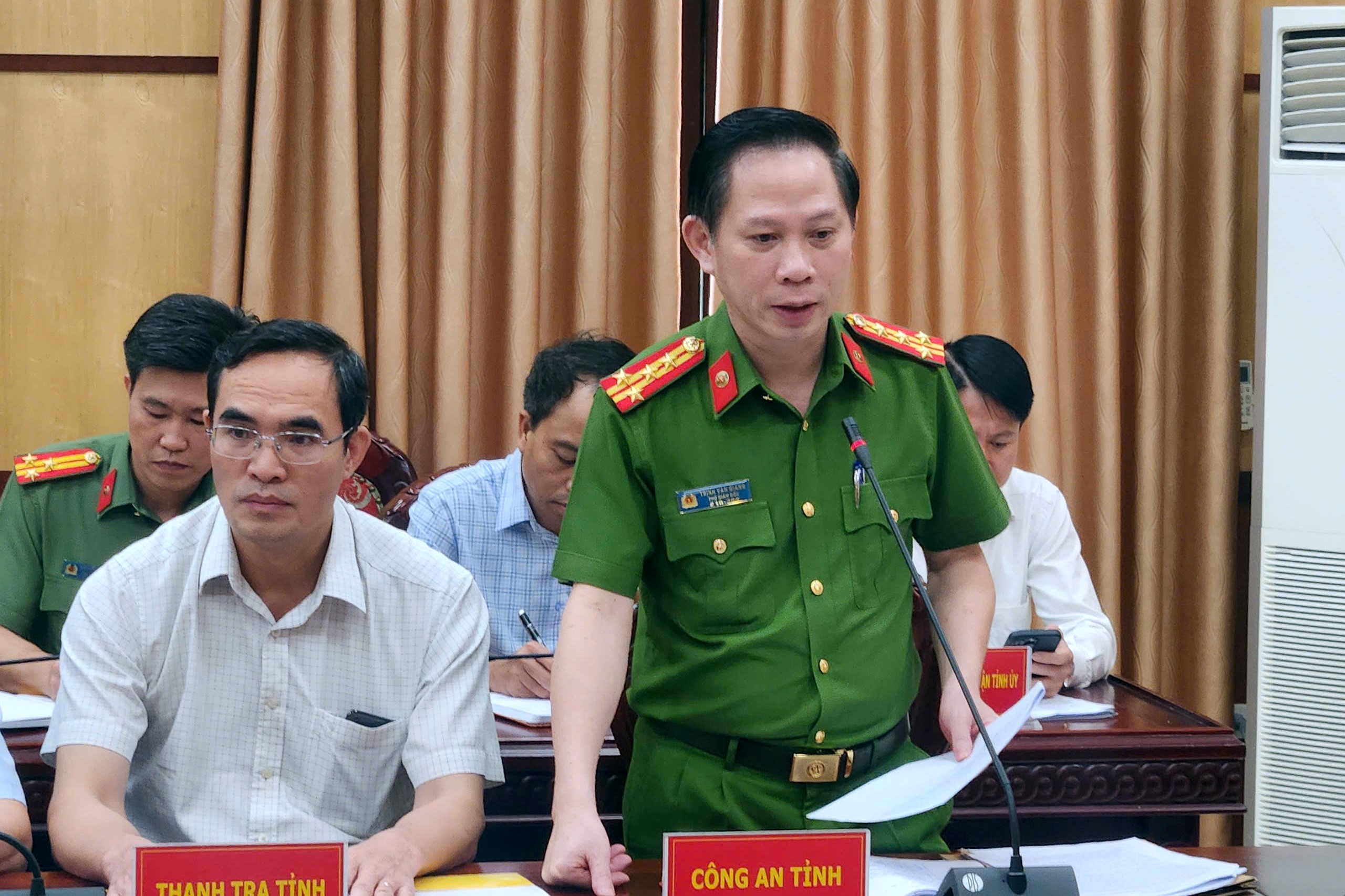 Ghi thêm đáp án vào bài thi lớp 10.jpg
