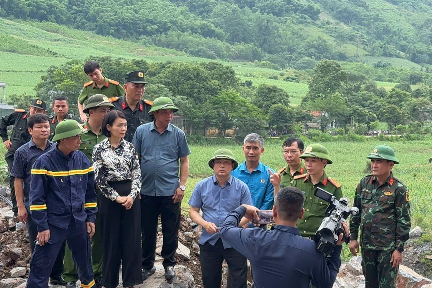 Hiện trường vụ sạt lở đá khiến 3 người tử vong ở Thanh Hóa6.jpg