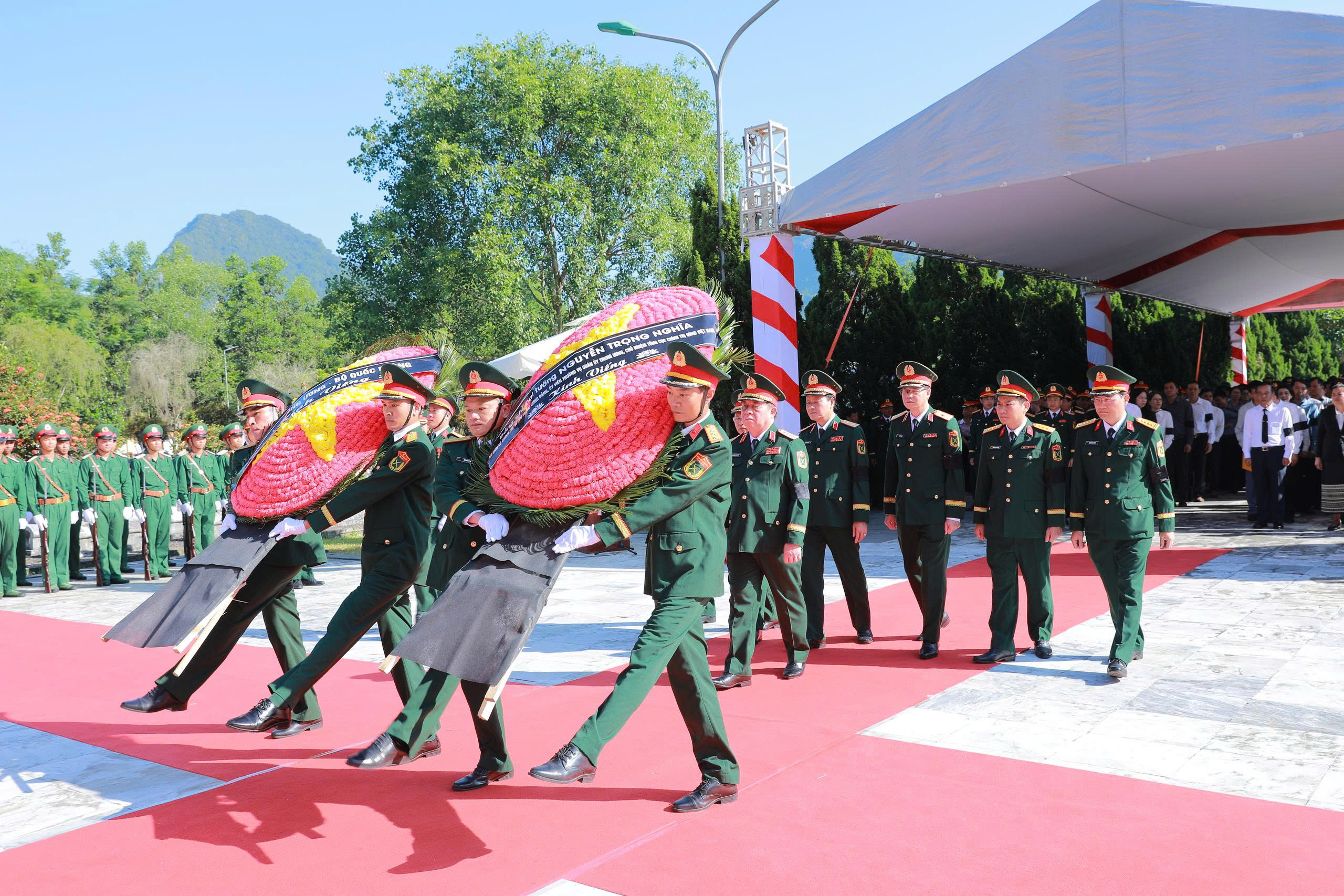 Đại tướng Trương Trọng Nghĩa dự Lễ Truy điệu và an táng liệt sĩ quân tình nguyện, chuyên gia tại Thanh Hóa-12.jpg