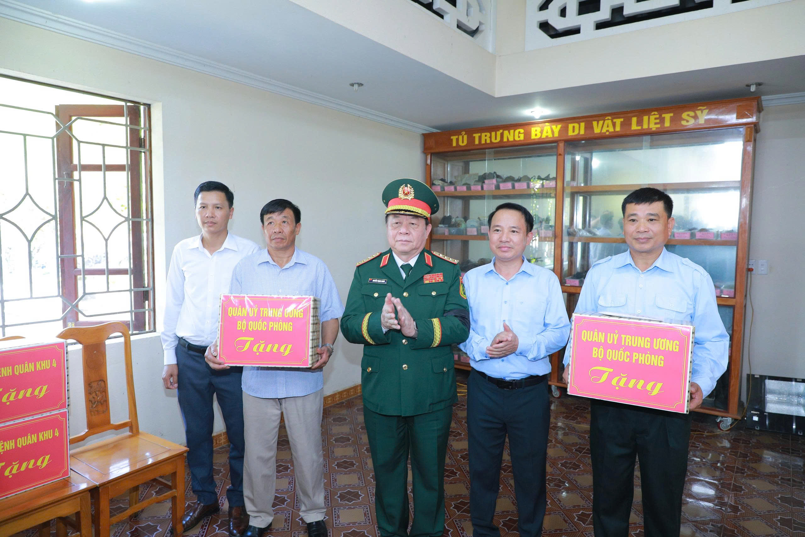 Đại tướng Trương Trọng Nghĩa dự Lễ Truy điệu và an táng liệt sĩ quân tình nguyện, chuyên gia tại Thanh Hóa-4.jpg