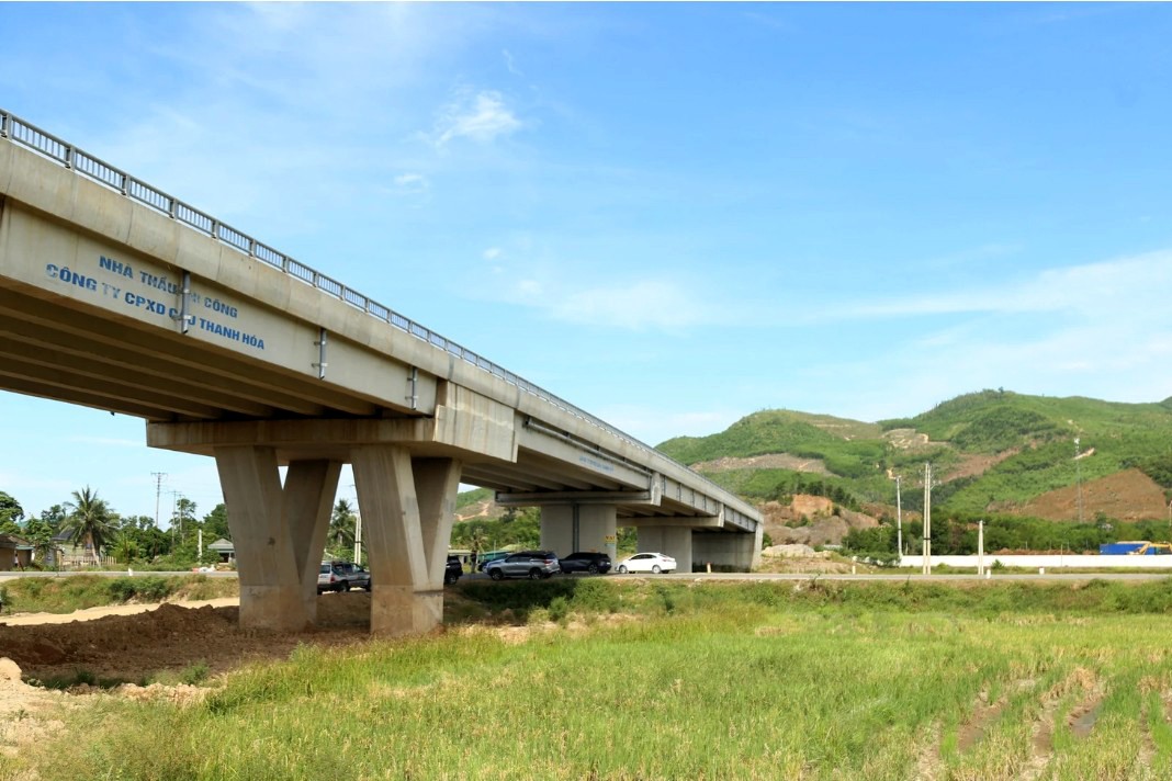 Chủ tịch UBND tỉnh Thanh Hóa chỉ đạo đẩy nhanh tiến độ hàng loạt các dự án trọng điểm-1.jpg