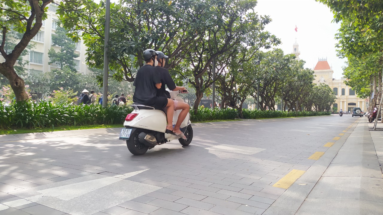 7f35adf85bb88ce6d5a9.jpg