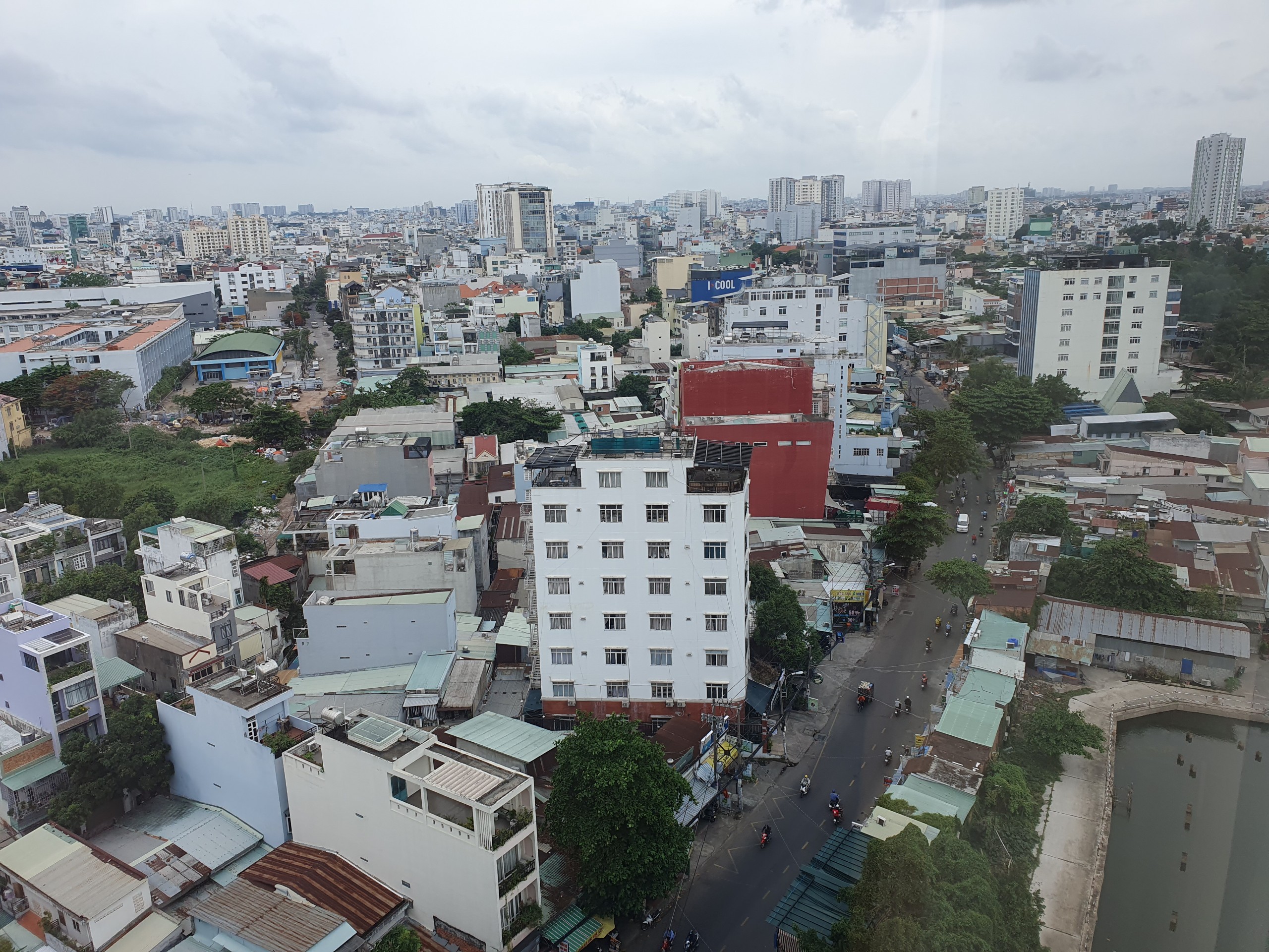 Nghị quyết 42/2017/NQ-QH14 ngày 21-6-2017 của Quốc hội về thí điểm xử lý nợ xấu của các tổ chức tín dụng hết hiệu lực khiến việc xử lý tài sản bảo đảm là dự án bất động sản khó khăn. Ảnh minh họa: HV