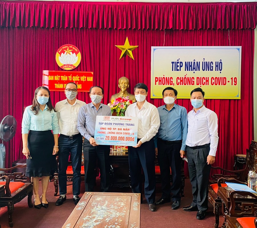 Tập đoàn Phương Trang ủng hộ 20 tỉ đồng cho quỹ vaccine của Đà Nẵng 