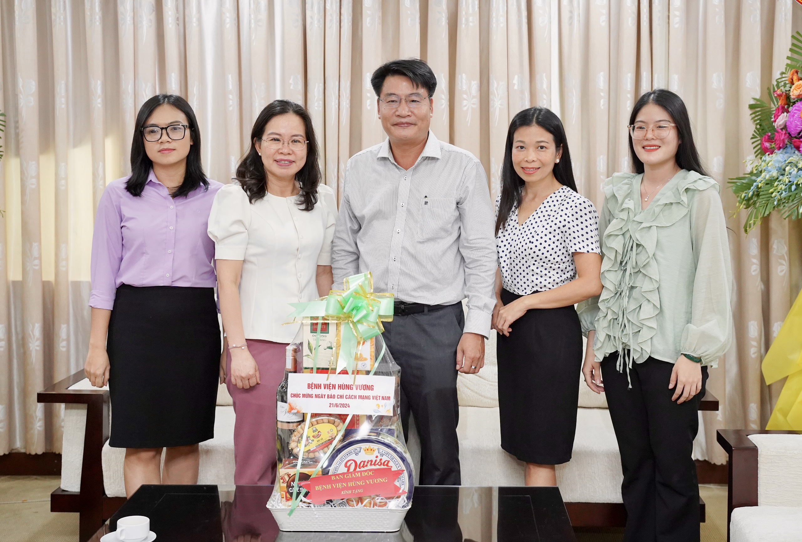 BENH-VIEN-HUNG-VUONG-THAM-BAO-PHAP-LUAT-TPHCM.jpg