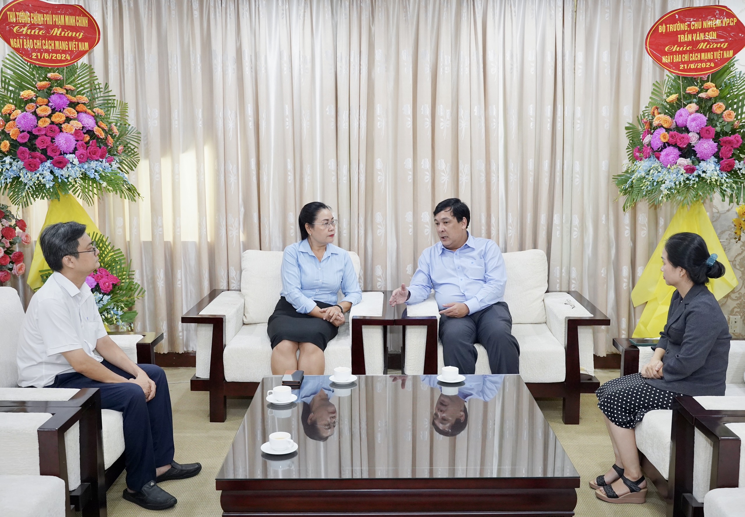 mat-tran-to-quoc-tphcm-tham-bao-phap-luat-tphcm.jpg