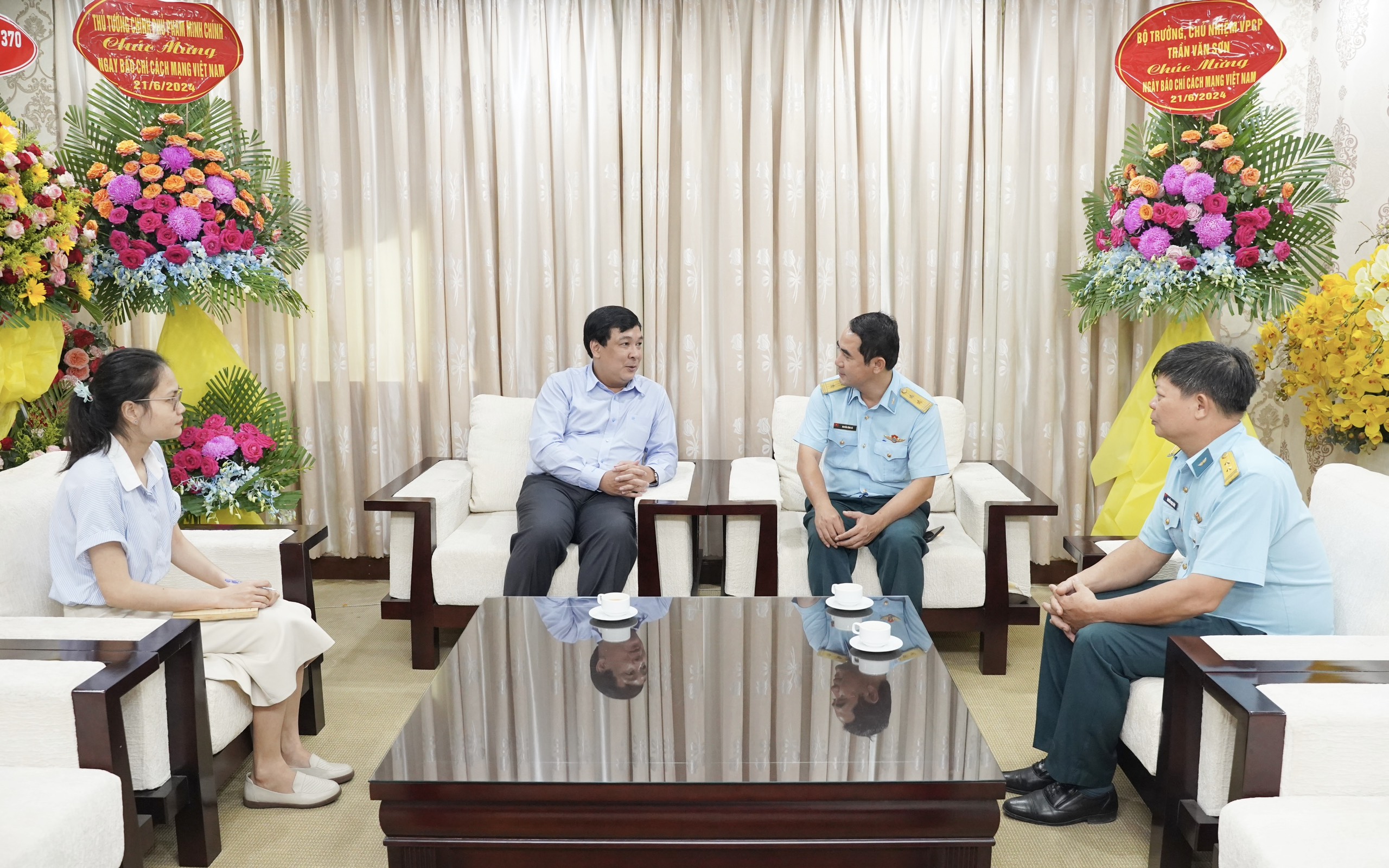 su-doan-khong-quan-370-tham-bao-phap-luat-tphcm.jpg