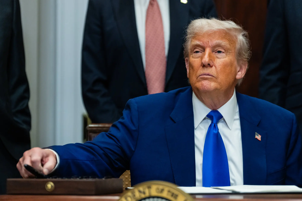Tổng thống Trump tong-thong-trump-ngung-ban-iran-israel.png