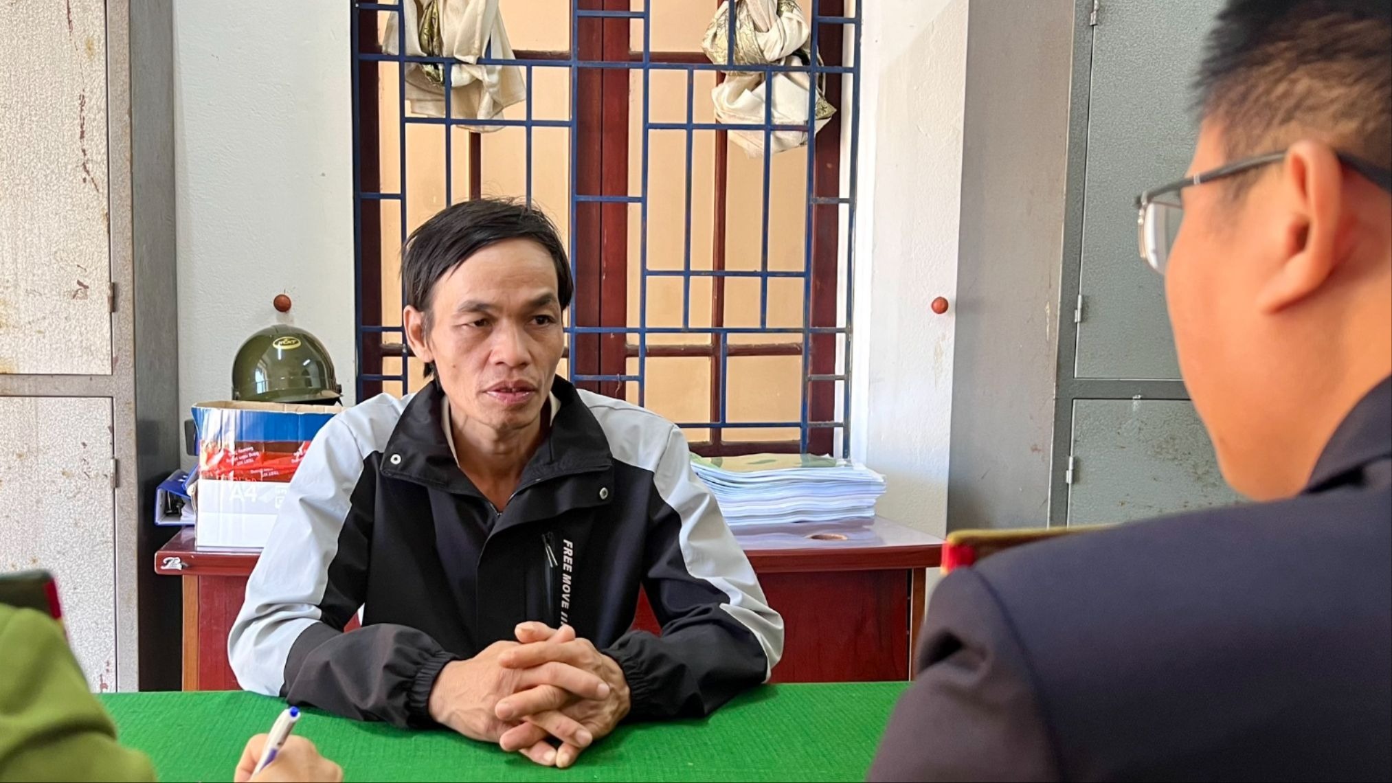 chém bố ruột bị thương