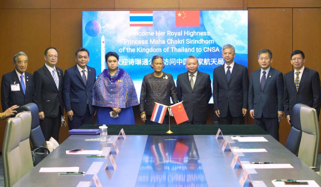 vũ trụ.jpg