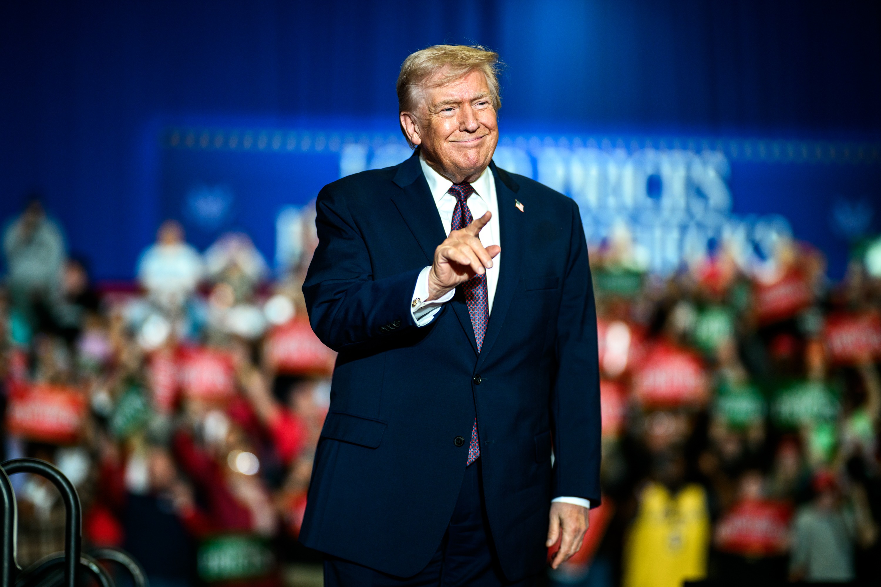 Ông Trump giải thích vì sao ‘Mỹ cần Greenland’.jpg