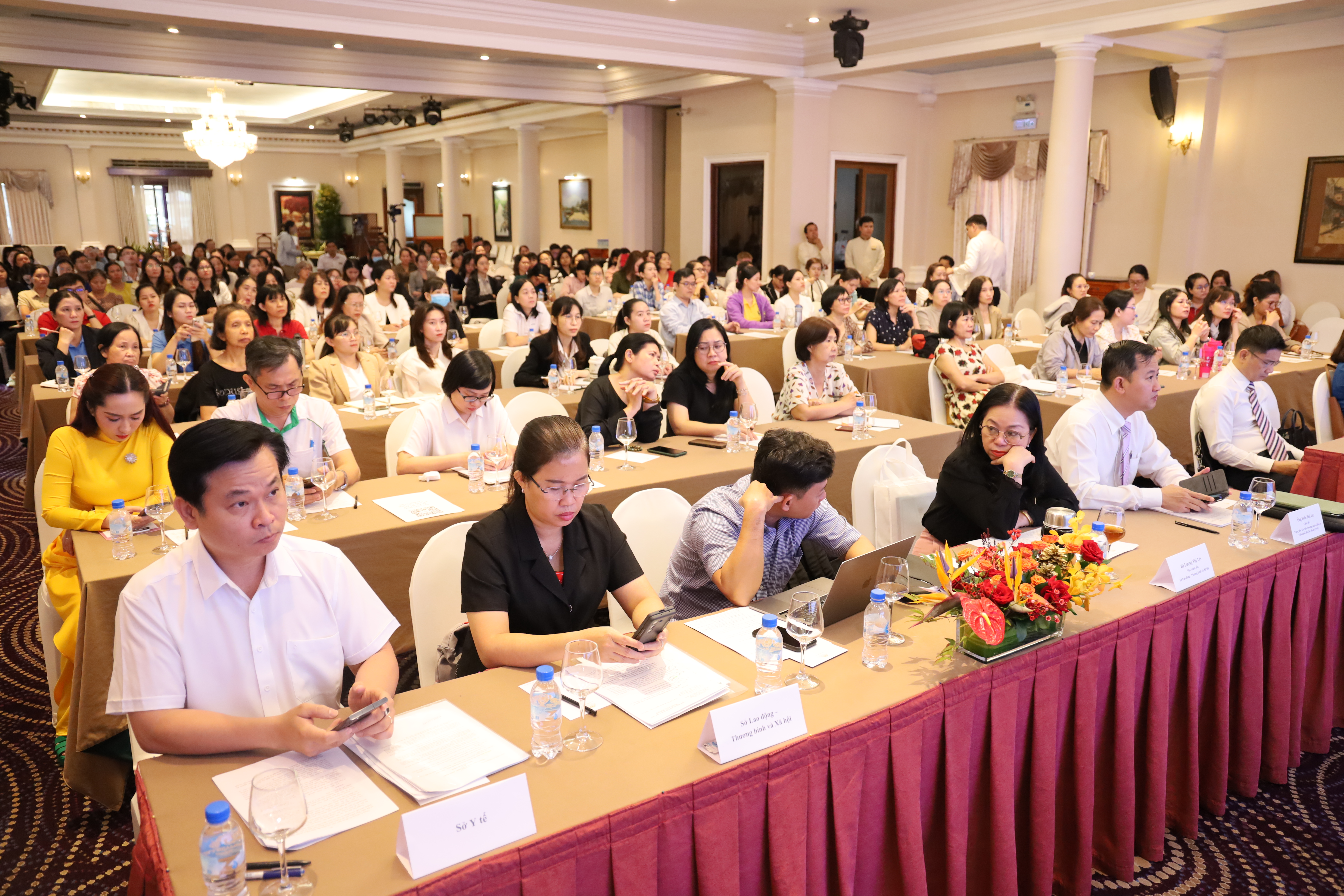 lao động nước ngoài 2.JPG