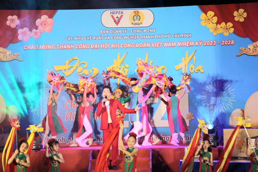 dem-hoi-van-hoa-chao-don-nam-moi-2024-cho-cong-nhan-lao-dong-4-7734.jpg