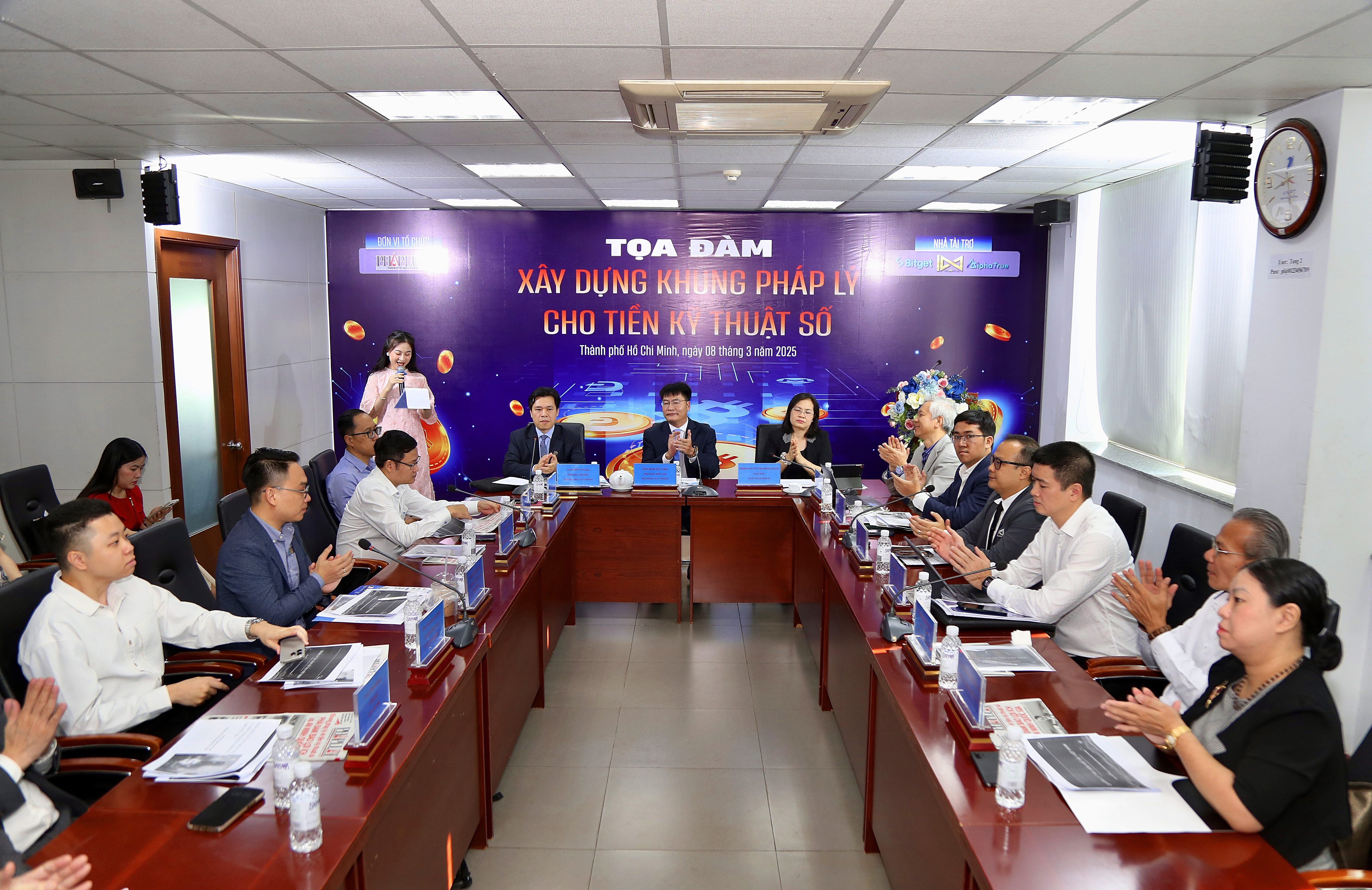 tọa đàm tiền kỹ thuật số (1).jpg