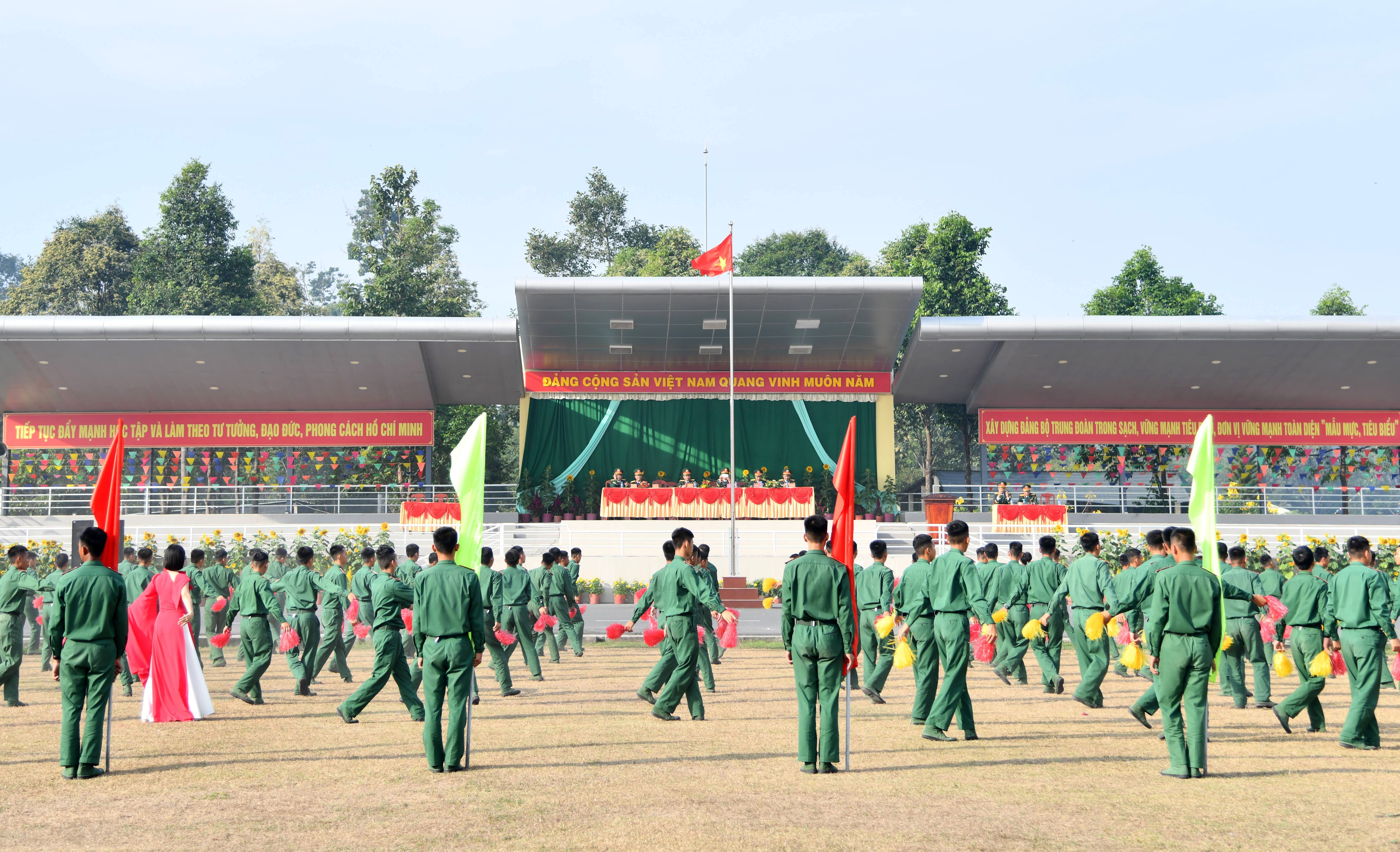 sắc màu mới (2).jpg