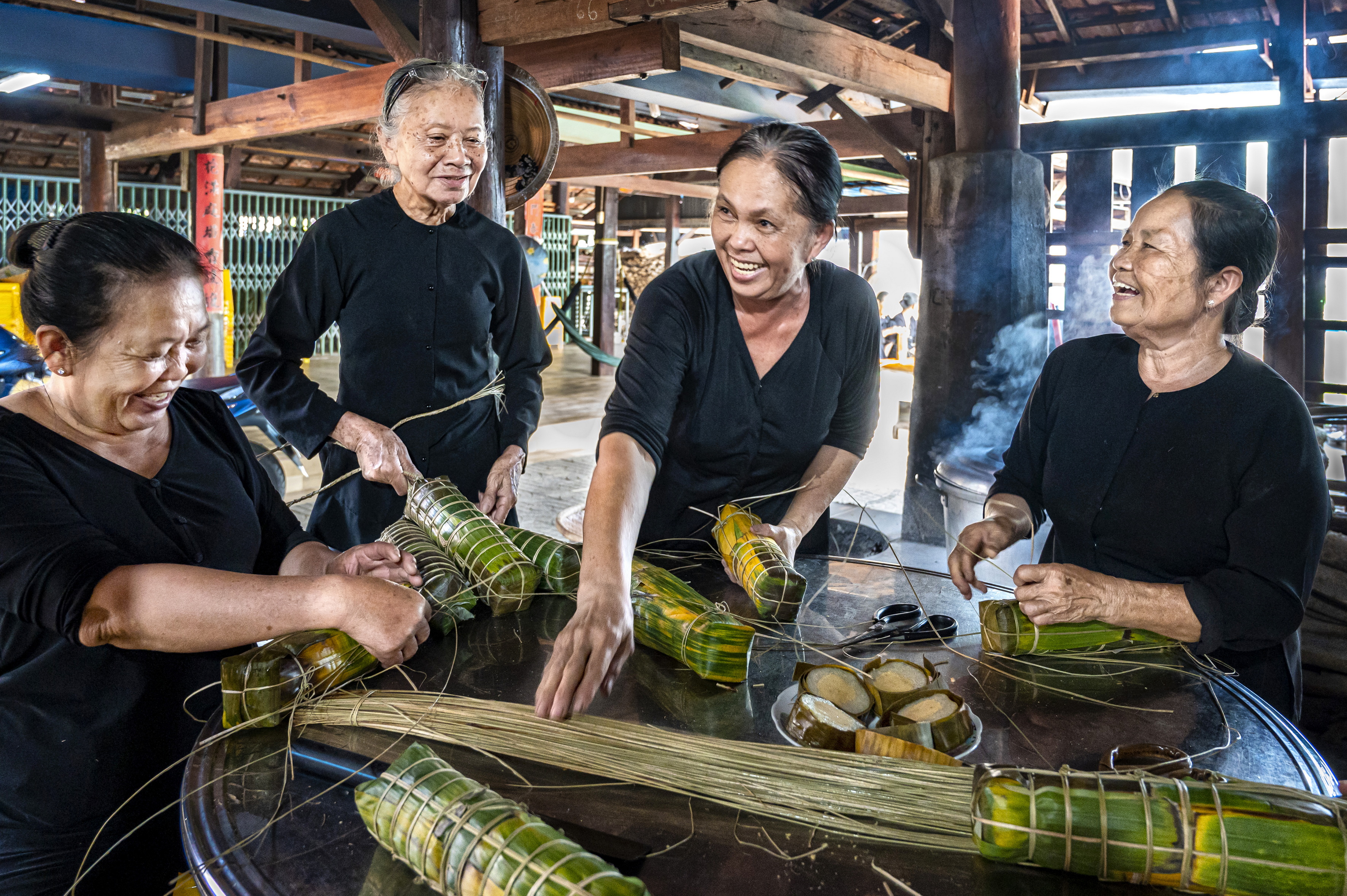 GÓI BÁNH NGÀY XUÂN_ĐỖ TRỌNG HOÀI ÂN.jpg